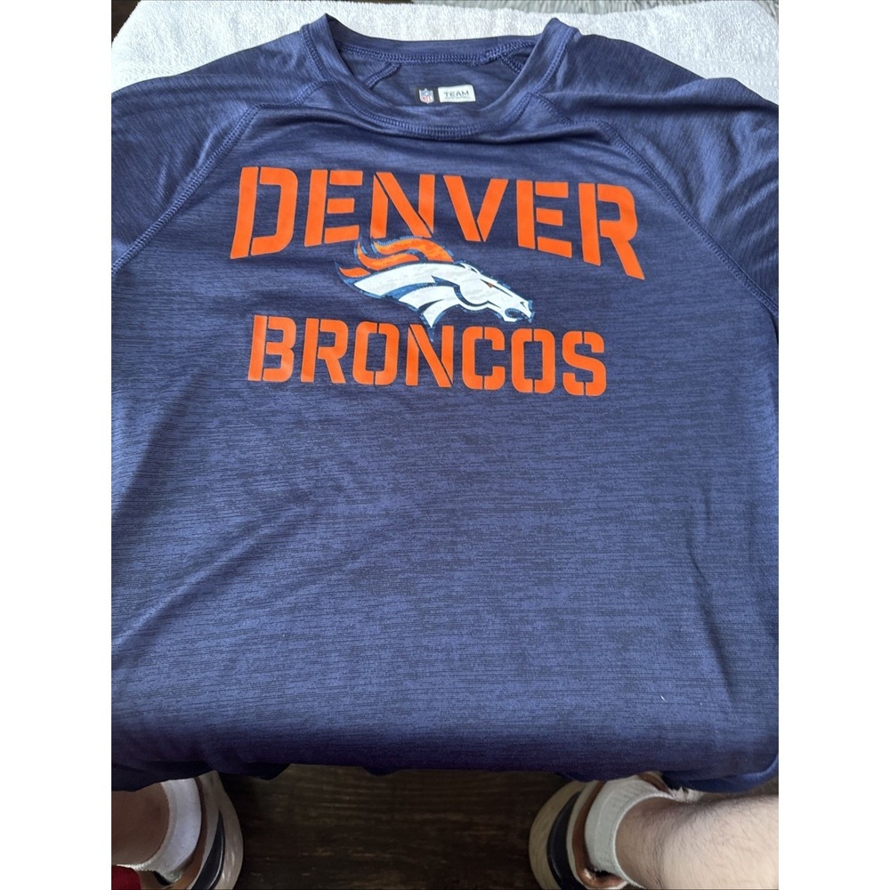 NFL Team Apparel Denver Broncos Mens Small Navy Blue Heather Performance T-Shirt